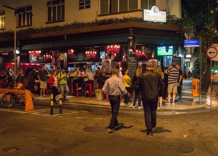 Quarto Triplo no coração de Copacabana Rio de Janeiro